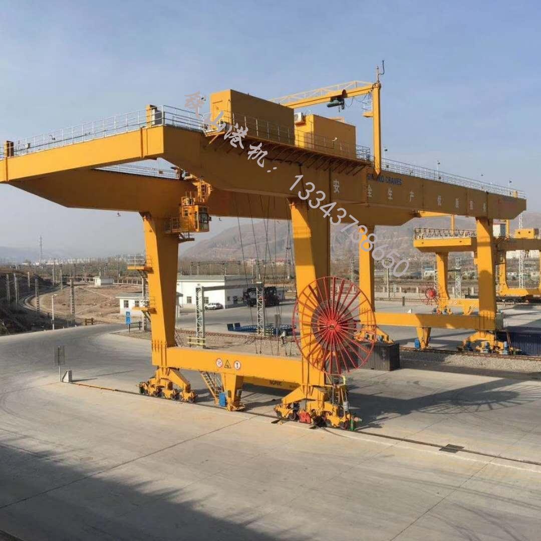 江蘇連云港集裝箱龍門吊廠家起重機(jī)是如何進(jìn)行物料搬運(yùn)的？