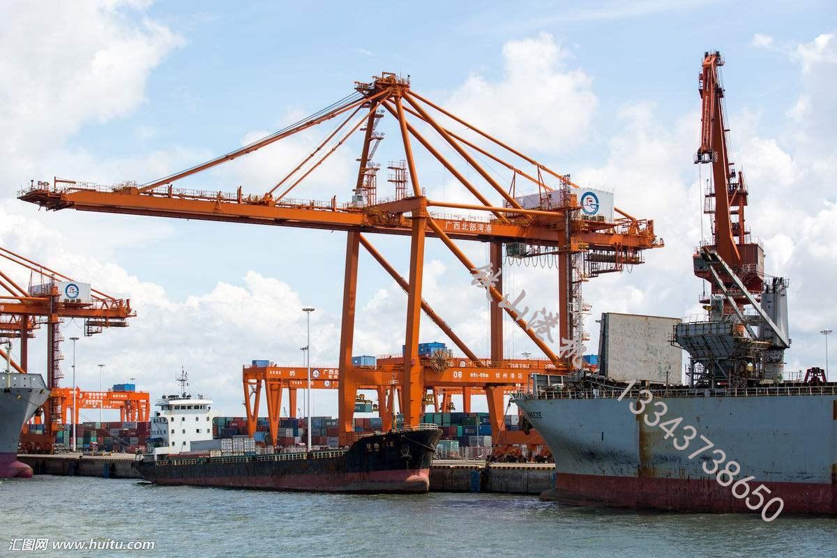 湖南衡陽(yáng)岸橋廠家岸橋工作起來(lái)效率高，節(jié)省空間